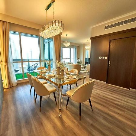 Apartamento Magnificent Luxury 3Br With Amazing Burj & Fountain View Dubái Exterior foto