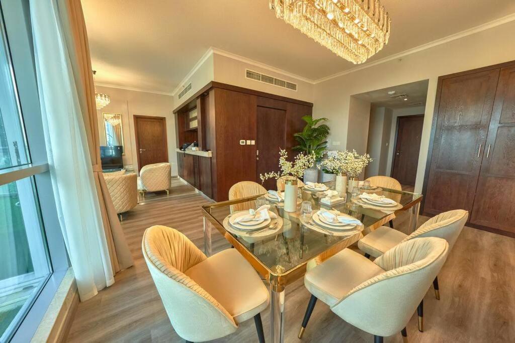 Apartamento Magnificent Luxury 3Br With Amazing Burj & Fountain View Dubái Exterior foto